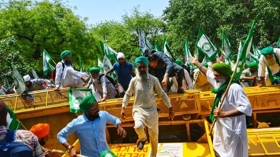 Bharatiya Kisan Union members at Jantar Mantar on Monday.. (Vipin Kumar/HT Photo)