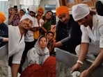 Vidyut Jammwal cleans dishes at the Golden Temple.