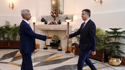 External Affairs Minister S Jaishankar welcomes his Israeli counterpart Eli Cohen, in New Delhi on Tuesday. (Twitter/@DrSJaishankar)