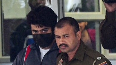 Aftab Poonawala being produced in court. (ANI) Aftab Poonawala being produced in court. (ANI)