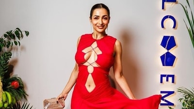 Malaika Arora's sartorial choices have always earned her a special spot in the best-dressed celebrities' list during all major star-studded events. The star loves dressing up in unmissable and swoon-worthy gowns for red-carpet occasions, casual separates for off-duty outings, kaftans for chilling at home, and more. Moreover, she proudly shows off her stretch marks in all these glamorous ensembles. Malaika's latest photoshoot backs our claim. (Instagram) Malaika Arora's sartorial choices have always earned her a special spot in the best-dressed celebrities' list during all major star-studded events. The star loves dressing up in unmissable and swoon-worthy gowns for red-carpet occasions, casual separates for off-duty outings, kaftans for chilling at home, and more. Moreover, she proudly shows off her stretch marks in all these glamorous ensembles. Malaika's latest photoshoot backs our claim. (Instagram)