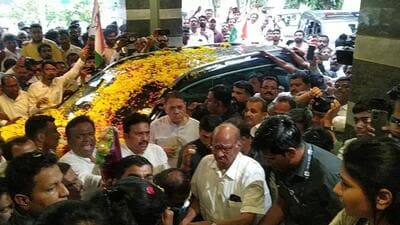 Supporters and party workers welcome NCP chief Sharad Pawar on his arrival in Satara on Monday. (HT Photo) Supporters and party workers welcome NCP chief Sharad Pawar on his arrival in Satara on Monday. (HT Photo)