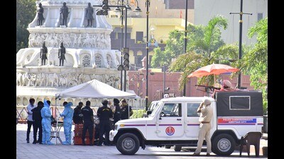 The team of NSG, a counter-terrorism unit under the ministry of home affairs, visited the blast site and also held meeting with senior officials. ((HT Photo/Sameer Sehgal ))