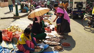 Tuesday’s morning at the women’s market in Imphal district (HT Photo) Tuesday’s morning at the women’s market in Imphal district (HT Photo)