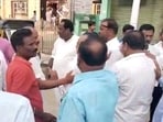 Clash broke out between the Congress and BJP workers in Karnataka's Chitradurga Clash broke out between the Congress and BJP workers in Karnataka's Chitradurga