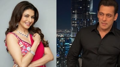 Bhagyashree and Salman Khan had first worked together in Maine Pyar Kiya (1989). Bhagyashree and Salman Khan had first worked together in Maine Pyar Kiya (1989).