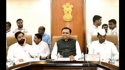 Narwekar (C), whose role may become crucial post the judgement, will be on a three-day tour of the United Kingdom starting Wednesday evening. (HT PHOTO) Narwekar (C), whose role may become crucial post the judgement, will be on a three-day tour of the United Kingdom starting Wednesday evening. (HT PHOTO)