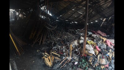 The fire broke out at Subh Sajawat godown in Wagholi. Three workers died in the mishap (HT PHOTO) The fire broke out at Subh Sajawat godown in Wagholi. Three workers died in the mishap (HT PHOTO)