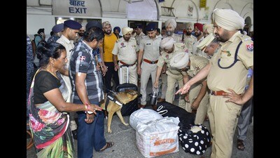 The special DGP said the purpose of conducting the state-wide operation was to boost public confidence and increase the presence of the cops to deter anti-social elements. (HT Photo/ Sameer Sehgal) The special DGP said the purpose of conducting the state-wide operation was to boost public confidence and increase the presence of the cops to deter anti-social elements. (HT Photo/ Sameer Sehgal)