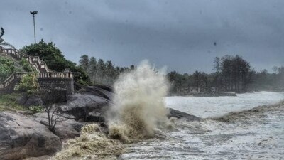 The IMD predicted a storm surge of 1.5-2 metres for the low-lying coastal region of Bangladesh near Cox's Bazaar. (File Photo) The IMD predicted a storm surge of 1.5-2 metres for the low-lying coastal region of Bangladesh near Cox's Bazaar. (File Photo)