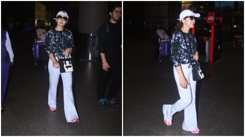 Sara posed for the cameras. (HT Photos/Varinder Chawla) Sara posed for the cameras. (HT Photos/Varinder Chawla)