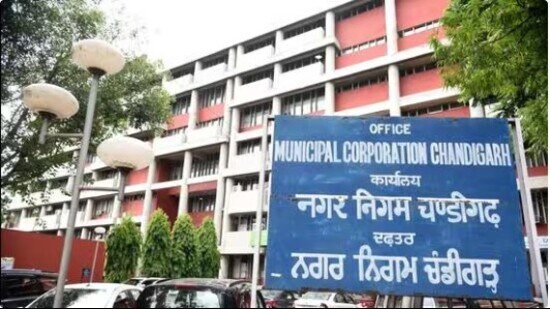 The agenda of setting up a temporary composting plant will be taken up in a special house meeting on May 13 in Chandigarh. (HT File Photo)