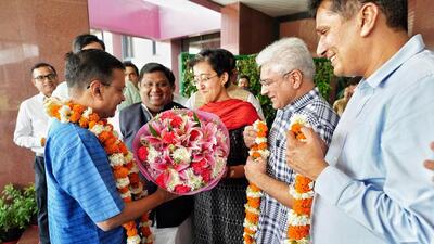 Chief minister Arvind Kejriwal with Atishi, Kailash Gahlot, Saurabh Bhardwaj and other after the verdict of Supreme Court in New Delhi on Thursday. (HT Photo) Chief minister Arvind Kejriwal with Atishi, Kailash Gahlot, Saurabh Bhardwaj and other after the verdict of Supreme Court in New Delhi on Thursday. (HT Photo)