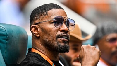 (FILES) In this file photo taken on March 30, 2023 US actor Jamie Foxx attends the men's quater-final match between Christopher Eubanks of the US and Daniil Medvedev of Russia at the 2023 Miami Open at Hard Rock Stadium in Miami Gardens, Florida. - Oscar-winning US actor Jamie Foxx has been hospitalized with an unspecified medical complication but is in recovery, his family says on April 13, 2023. (AFP) (FILES) In this file photo taken on March 30, 2023 US actor Jamie Foxx attends the men's quater-final match between Christopher Eubanks of the US and Daniil Medvedev of Russia at the 2023 Miami Open at Hard Rock Stadium in Miami Gardens, Florida. - Oscar-winning US actor Jamie Foxx has been hospitalized with an unspecified medical complication but is in recovery, his family says on April 13, 2023. (AFP)