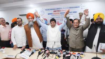 Haryana Vidhan Sabha Speaker Gian Chand Gupta (centre), with his Himachal Pradesh and Punjab counterparts Kuldeep Singh Pathania and Kultar Singh Sandhwan in Chandigarh. (HT photo) Haryana Vidhan Sabha Speaker Gian Chand Gupta (centre), with his Himachal Pradesh and Punjab counterparts Kuldeep Singh Pathania and Kultar Singh Sandhwan in Chandigarh. (HT photo)