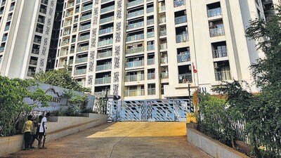 Mumbai, India - May 10, 2023: A general view of Hillcrest Apartment, JVLR, Andheri (East), in Mumbai, India, on Wednesday, May 10, 2023. (Photo by Vijay Bate/HT Photo) (HT PHOTO) Mumbai, India - May 10, 2023: A general view of Hillcrest Apartment, JVLR, Andheri (East), in Mumbai, India, on Wednesday, May 10, 2023. (Photo by Vijay Bate/HT Photo) (HT PHOTO)
