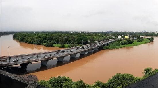 PMC has formed a special cell of 14 engineers chosen from different civic departments to work dedicatedly for the JICA project. Till date, seven engineers have joined the cell. (HT FILE PHOTO)