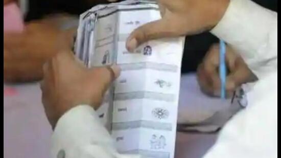Votes for the election of mayor would be counted on 110 tables (one table for each ward) while another 110 tables have been placed for the counting of votes for 110 corporators. (Pic for representation)