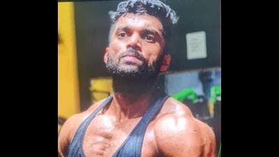 As per the police, after stabbing his parents, Sankalp went to three different places with the intention of harming his relatives; he first went to his elder brother’s house on Ghodbunder Road in Thane, then to his aunt’s house in Prabhadevi and then to his in-laws’ house in Nehru Nagar in Kurla. (HT PHOTO) As per the police, after stabbing his parents, Sankalp went to three different places with the intention of harming his relatives; he first went to his elder brother’s house on Ghodbunder Road in Thane, then to his aunt’s house in Prabhadevi and then to his in-laws’ house in Nehru Nagar in Kurla. (HT PHOTO)