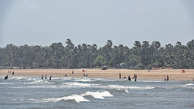 Mumbai, India - May 27, 2019:- Aksa Beach after BMC organised clean up at Aksa, Madh Island, Mumbai, India, on May 27 2019. (Photo by Aalok Soni/ Hindustan Times) (Aalok Soni/HT PHOTO) Mumbai, India - May 27, 2019:- Aksa Beach after BMC organised clean up at Aksa, Madh Island, Mumbai, India, on May 27 2019. (Photo by Aalok Soni/ Hindustan Times) (Aalok Soni/HT PHOTO)