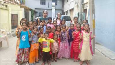 Nranjan Kaur with her students at her house in Janta Nagar of Ludhiana. (HT Photo)
