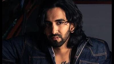 Vilen released his first independent song Ek Raat in 2018 Vilen released his first independent song Ek Raat in 2018
