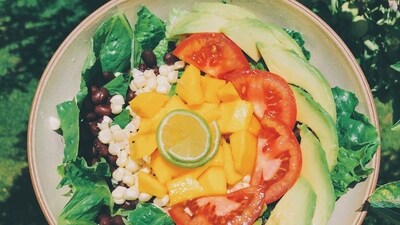 Mango Salad: Toss diced mango, mixed greens, red onion, avocado, and a citrus vinaigrette for a fresh and flavourful salad. (Unsplash) Mango Salad: Toss diced mango, mixed greens, red onion, avocado, and a citrus vinaigrette for a fresh and flavourful salad. (Unsplash)