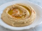 On the occasion of International Hummus Day, here are 5 delicious hummus recipes you can enjoy in summer.