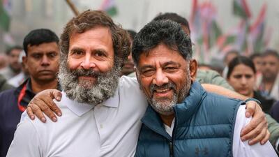 Karnataka Congress chief DK Shivakumar with Rahul Gandhi. (PTI/File) Karnataka Congress chief DK Shivakumar with Rahul Gandhi. (PTI/File)