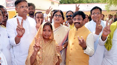 Apna Dal (Sonelal) candidate Rinki Singh Koil shows victory sign after filing her nomination on April 20 for Chhanbey Assembly seat bypoll. (PTI)