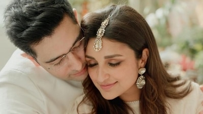 Parineeti Chopra, Raghav Chadha got engaged in Delhi. Parineeti Chopra, Raghav Chadha got engaged in Delhi.