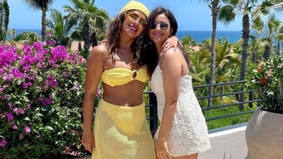 Here is a stunning picture of Priyanka Chopra and Parineeti Chopra from the latter's birthday bash on the beach last year. Parineeti really looks up to Priyanka in life. Here is a stunning picture of Priyanka Chopra and Parineeti Chopra from the latter's birthday bash on the beach last year. Parineeti really looks up to Priyanka in life. 