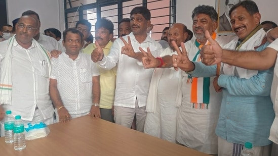 The Congress on Saturday made a stunning comeback in Karnataka by winning 136 seats, well past the halfway mark. The party ousted the Bharatiya Janata Party (BJP) from its lone southern citadel with a comfortable majority in a morale booster win that will be key for reviving its electoral fortunes ahead of the 2024 Lok Sabha polls.&nbsp;(ANI)