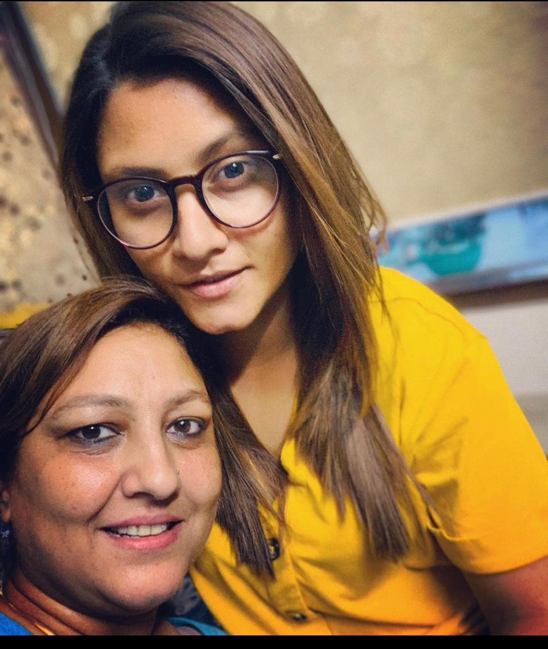 Cricketer Taniya Bhatia with mother Sapna Bhatia (HT Photo) Cricketer Taniya Bhatia with mother Sapna Bhatia (HT Photo)