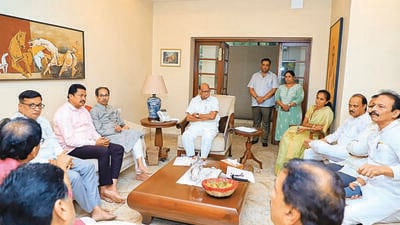 Leaders of the MVA alliance at NCP chief Sharad Pawar’s Silver Oak residence in Mumbai on Sunday. (Bhushan Koyande/HT) Leaders of the MVA alliance at NCP chief Sharad Pawar’s Silver Oak residence in Mumbai on Sunday. (Bhushan Koyande/HT)