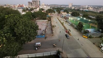 Riverside road where PMC to build another bridge across Mutha river between Sun City Road to Dudhane Lawns at Karve Nagar. (Pratham Gokhale/HT Photo) Riverside road where PMC to build another bridge across Mutha river between Sun City Road to Dudhane Lawns at Karve Nagar. (Pratham Gokhale/HT Photo)
