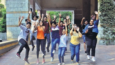 Thane, India - May 14, 2023: Students of Hiranandani Foundation School celebrate by distributing sweets after the ICSE 10th exam results were declared, in Thane, India, on Sunday, May 14, 2023. (Praful Gangurde/HT Photo) (HT PHOTO) Thane, India - May 14, 2023: Students of Hiranandani Foundation School celebrate by distributing sweets after the ICSE 10th exam results were declared, in Thane, India, on Sunday, May 14, 2023. (Praful Gangurde/HT Photo) (HT PHOTO)
