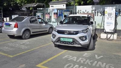 The Delhi EV policy 2020 expires in August this year and officials said that about 86% of the policy measures and targets have been achieved so far, although no categorisation of the achievement is available. (Sanjeev Verma/HT Photo)