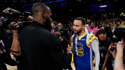 Los Angeles Lakers forward LeBron James shakes hands with guard Stephen Curry after Game 6 of an NBA basketball Western Conference semifinal series Friday, May 12, 2023, in Los Angeles. Los Angeles won 122-101 to take the series and advance to the conference championship. (AP) Los Angeles Lakers forward LeBron James shakes hands with guard Stephen Curry after Game 6 of an NBA basketball Western Conference semifinal series Friday, May 12, 2023, in Los Angeles. Los Angeles won 122-101 to take the series and advance to the conference championship. (AP)