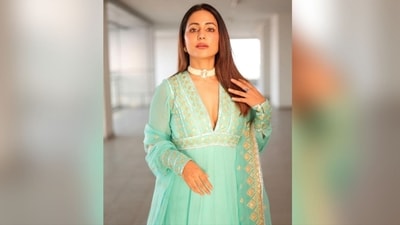 Hina Khan chose a subtle makeup look, using nude eyeshadow, mascara, kohl, eyeliner, peach lip shade, blushed cheeks, sharp contouring, and highlighter to enhance her natural beauty. (Instagram/@realhinakhan) Hina Khan chose a subtle makeup look, using nude eyeshadow, mascara, kohl, eyeliner, peach lip shade, blushed cheeks, sharp contouring, and highlighter to enhance her natural beauty. (Instagram/@realhinakhan)