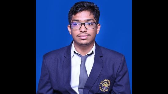 In Pune, Vidya Pratishthan’s Magarpatta City Public School recorded 100% results. Hriday Pichholiya secured the first rank with 99.2% in the Class 10 exam (HT PHOTO)