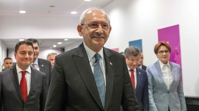 Kemal Kilicdaroglu (C) the 74-year-old leader of the center-left, pro-secular Republican People's Party, or CHP, arrives for a press conference in Ankara on May 15, 2023. (AFP) Kemal Kilicdaroglu (C) the 74-year-old leader of the center-left, pro-secular Republican People's Party, or CHP, arrives for a press conference in Ankara on May 15, 2023. (AFP)