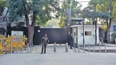 The entrance to Delhi chief minister Arvind Kejriwal's official residence (Sanjeev Verma/HT PHOTO) The entrance to Delhi chief minister Arvind Kejriwal's official residence (Sanjeev Verma/HT PHOTO)