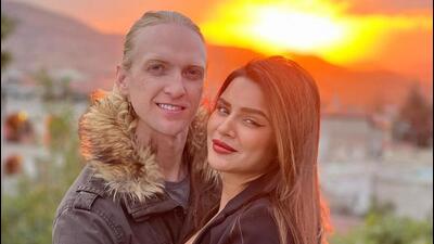 Aashka Goradia got married to Brent Goble in 2017. Aashka Goradia got married to Brent Goble in 2017.