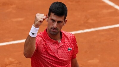 Serbia's Novak Djokovic celebrates winning his round of 16 match against Britain's Cameron Norrie (REUTERS)
