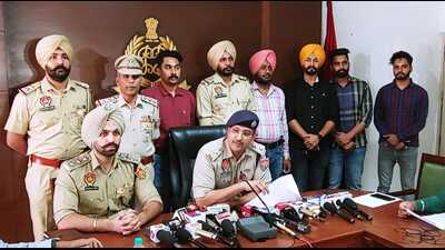 The Mohali CIA police busted a gang of vehicle lifters involved in stealing cars with the arrest of four persons on Tuesday. (HT Photo) The Mohali CIA police busted a gang of vehicle lifters involved in stealing cars with the arrest of four persons on Tuesday. (HT Photo)