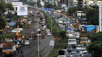 Traffic on Katraj-Dehu Road bypass highway near Navale Bridge Chowk. Pune district collector Rajesh Deshmukh at the road safety review meet on Tuesday said business licence of traffic offenders will be cancelled. (HT FILE) Traffic on Katraj-Dehu Road bypass highway near Navale Bridge Chowk. Pune district collector Rajesh Deshmukh at the road safety review meet on Tuesday said business licence of traffic offenders will be cancelled. (HT FILE)