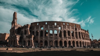 Vespa scooters, sun and sand populate the myth of "la dolce vita," Italy's good life — and a popular Netflix series. (Pexels) Vespa scooters, sun and sand populate the myth of "la dolce vita," Italy's good life — and a popular Netflix series. (Pexels)