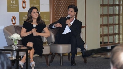 Shah Rukh Khan spoke at Gauri Khan's book launch event. Shah Rukh Khan spoke at Gauri Khan's book launch event.
