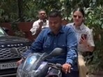Anushka Sharma's bodyguard was issued a fine by the Mumbai Traffic Police. Anushka Sharma's bodyguard was issued a fine by the Mumbai Traffic Police.